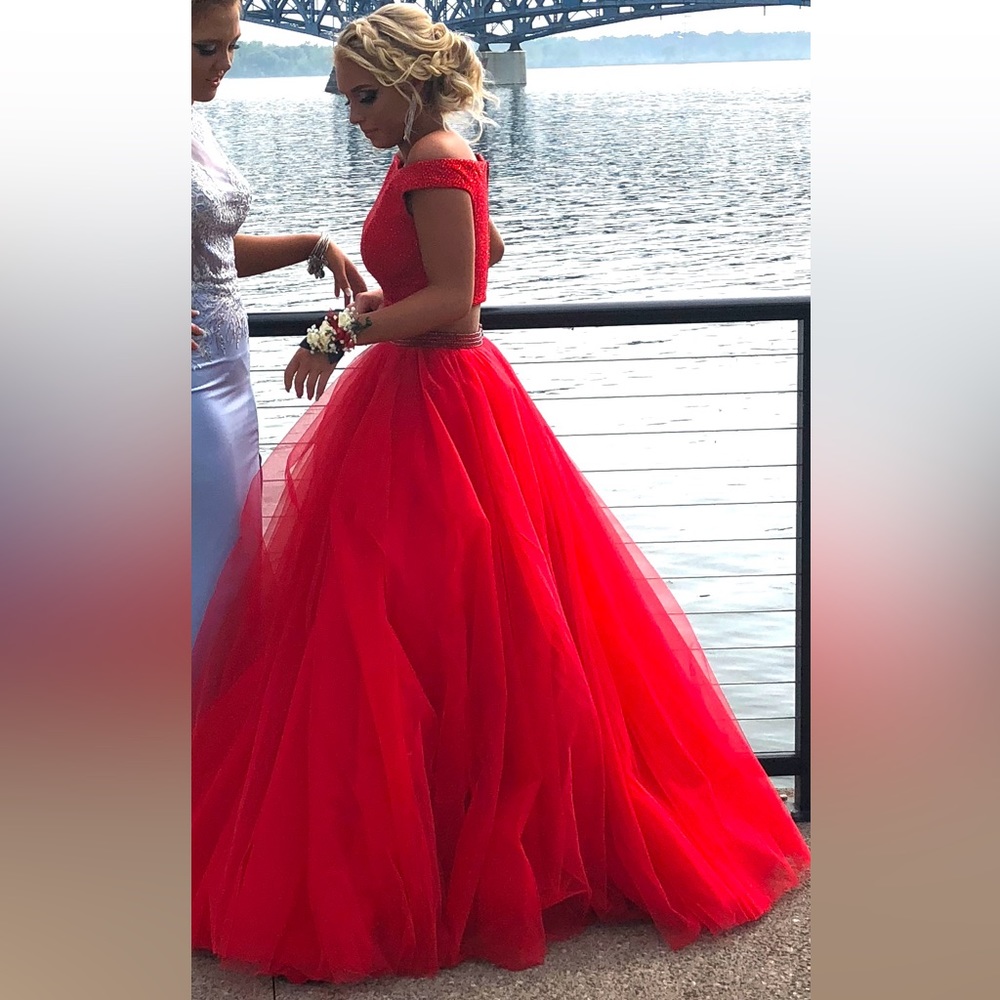 Sherri Hill Prom Dress
